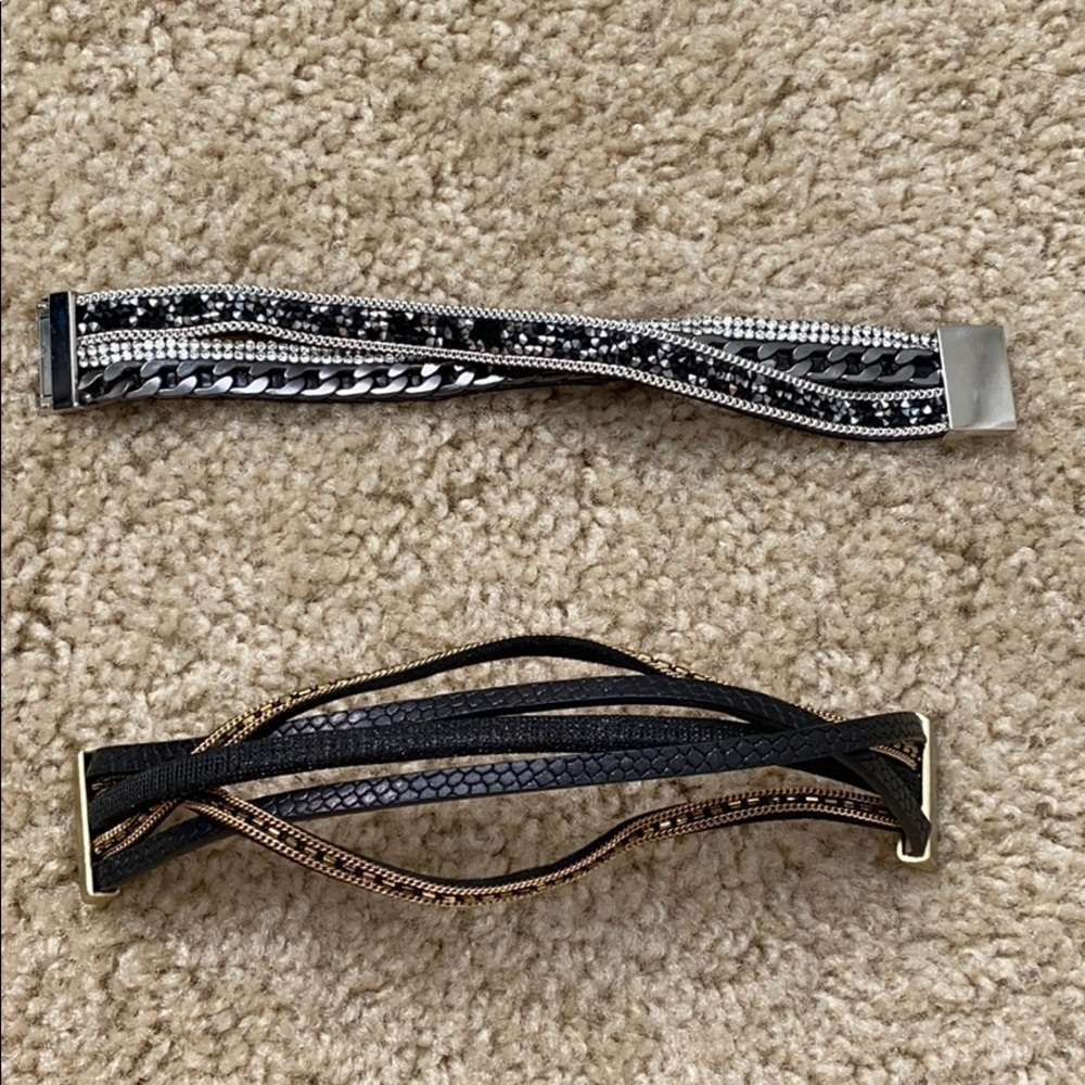 Express magnet close bracelets blk/gld blk/silver
